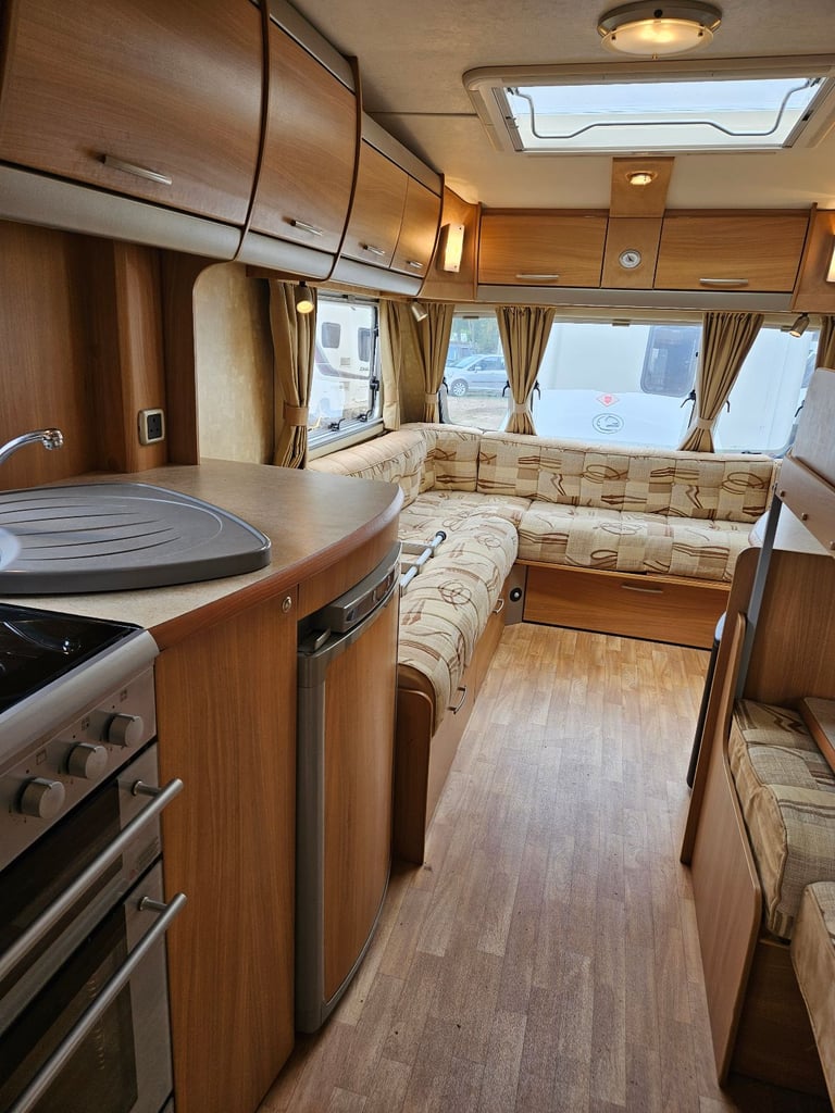 2006 Swift Challenger 520 4 Berth Touring Caravan 