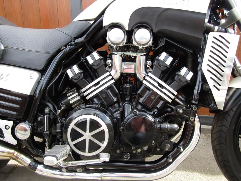 YAMAHA VMAX 1200 * OLD SCHOOL GEM * 10600 MILES FROM NEW * ALL OLD MOT'S *1998 