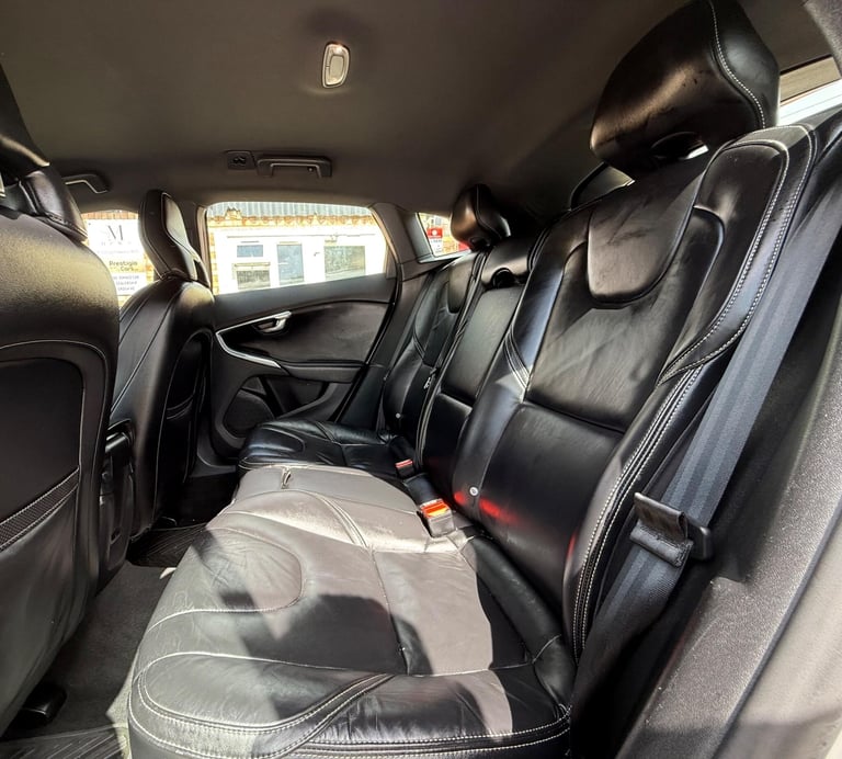 2015 Volvo V40 1.6 D2 R-Design Powershift Euro 5 (s/s) 5dr Diesel