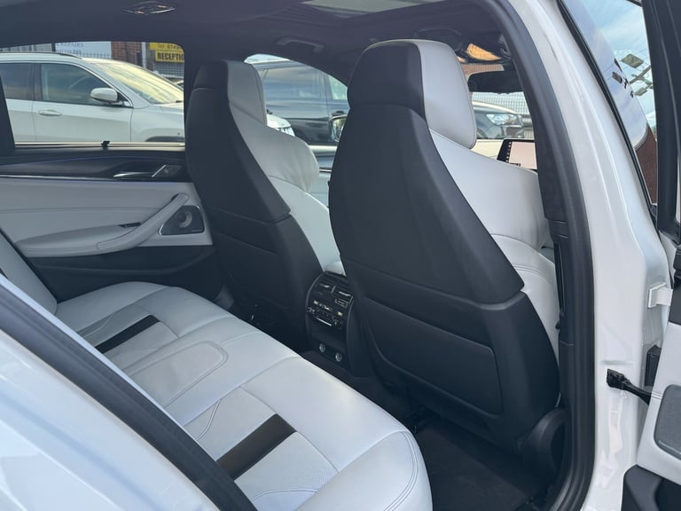 2020 BMW M5 4.4 V8 GPF Saloon 4dr Petrol Steptronic xDrive Euro 6 (s/s) (600 ps) SALOON Petrol Au...
