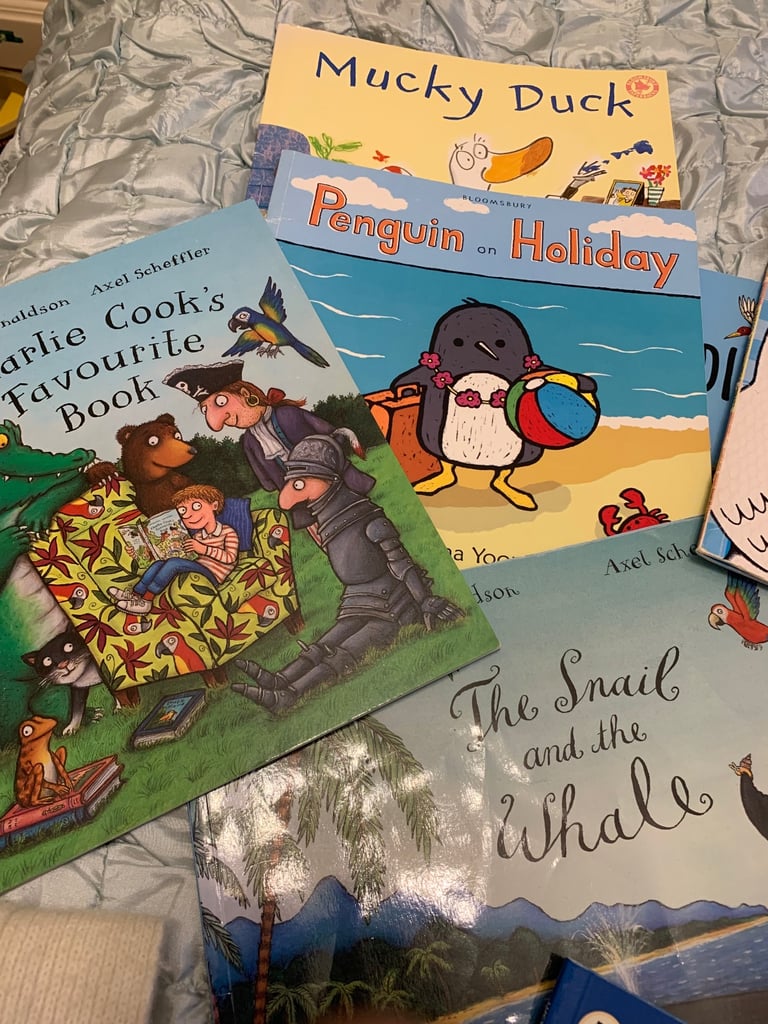 Bundle (14) kids books 