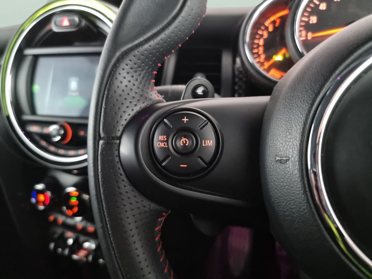 2019 MINI Hatch 2.0 Cooper S Sport II 3dr Auto HATCHBACK PETROL Automatic