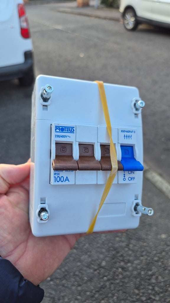 image for Proteus electrical 4 pole isolator