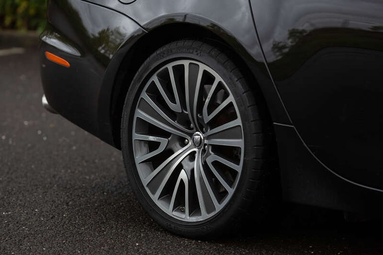 2012 Jaguar XJ Ultimate SALOON PETROL Automatic