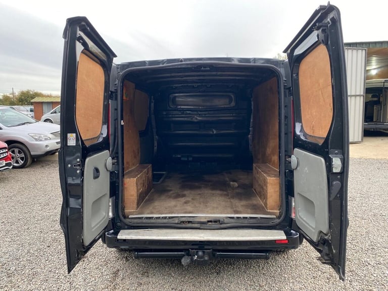 2010 Vauxhall Vivaro 2.0 CDTi Sportive FWD L1 4dr PANEL VAN Diesel Manual