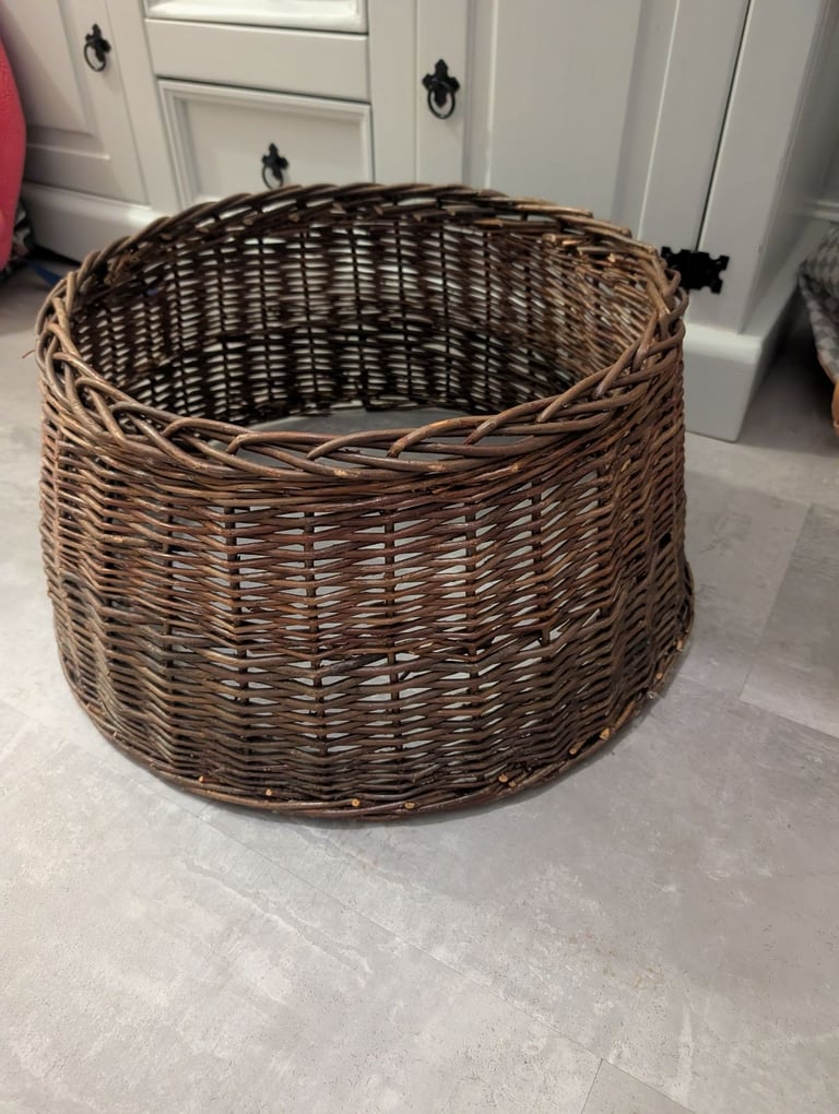 image for Tree skirt 