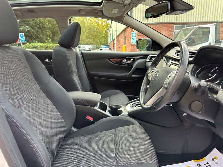 2017 Nissan Qashqai 1.2 DIG-T N-Connecta XTRON 2WD Euro 6 (s/s) 5dr HATCHBACK Petrol Automatic