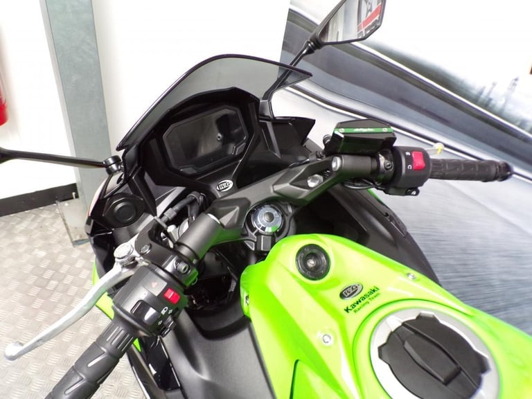 KAWASAKI NINJA 650