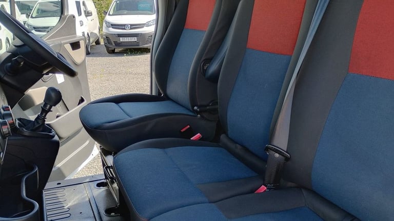 2018 Renault Master 17 SEAT MINIBUS LWB MEDIUM ROOF LM35 145 PS With 6 speed Gearbox, Auto Ligh M...