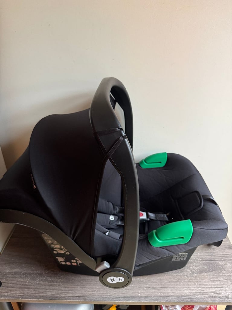 image for Kinderkraft Mink Pro i-Size Child Car Seat (40-75cm) up to 13kg Black