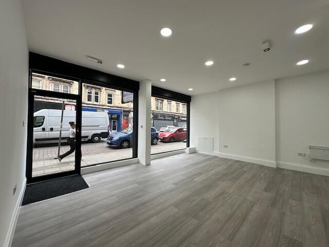SHOP Available for Let, Cathcart Rd, G42 - £275.00 PW, RATES EXEMPT