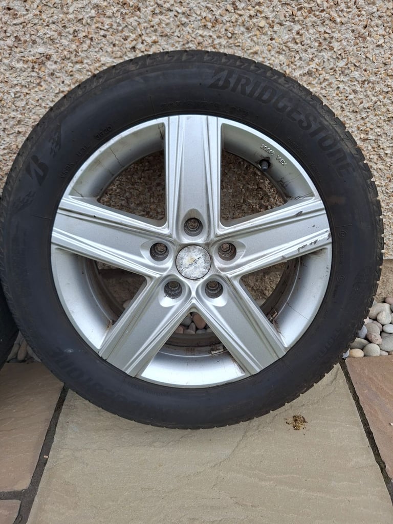 Wheel Rims & Tyres in Excellent Condition