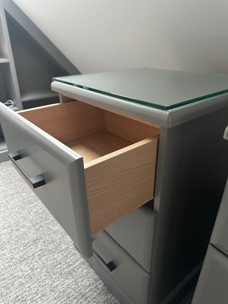 Pair of bed side tables with drawers 