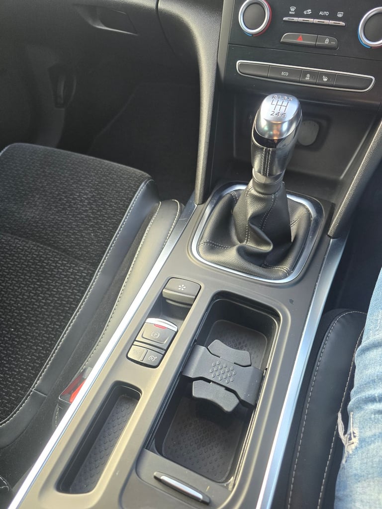 Renault, MEGANE, Hatchback, 2017, Manual, 1461 (cc), 5 doors