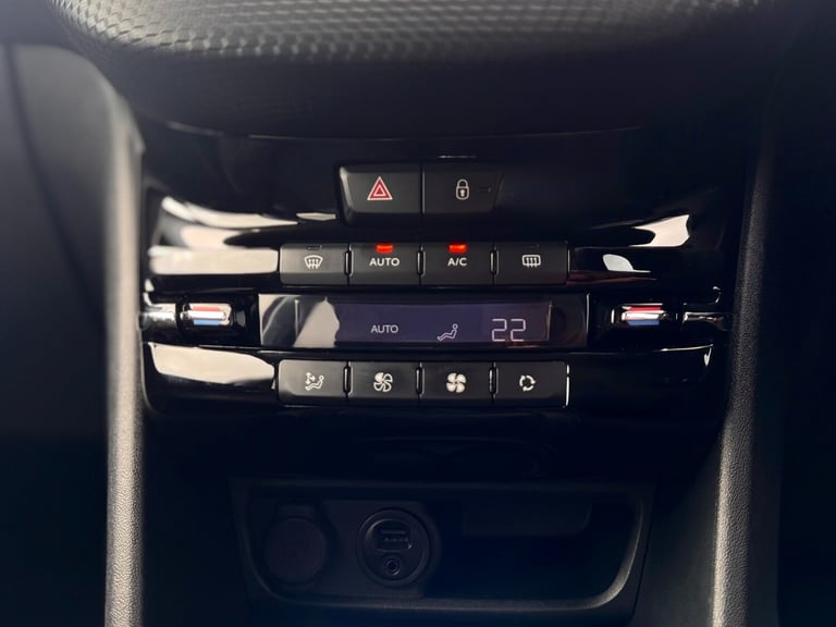 2015 Peugeot 208 1.6 BlueHDi 120 GT Line 5dr HATCHBACK Diesel Manual