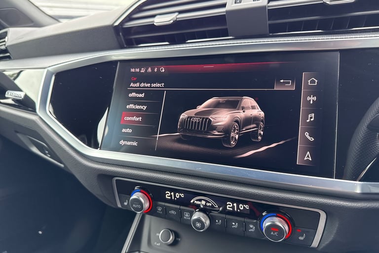 2022 Audi Q3 Black Edition 40 TFSI quattro 190 PS S tronic SUV PETROL Automatic