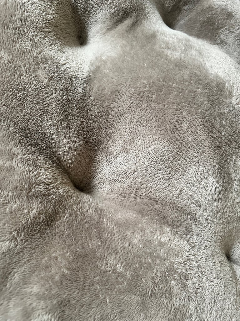 Dog bed 