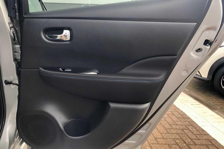 2022 Nissan Leaf 110kW N-Connecta 39kWh 5dr Auto HATCHBACK Electric Automatic