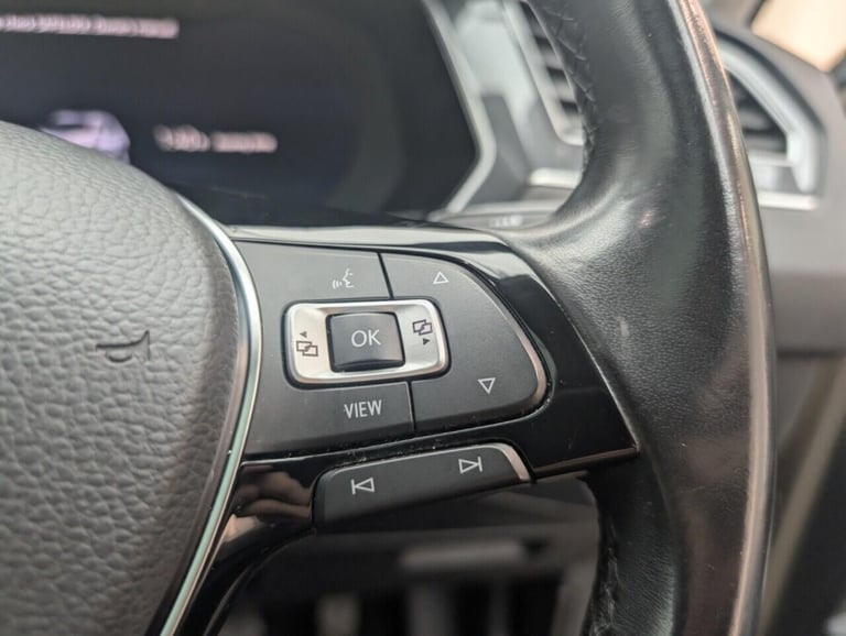 2018 Volkswagen Tiguan 2.0 TDI SEL SUV 5dr Diesel Manual 4Motion Euro 6 (s/s) (150 ps) CRUISE CON...