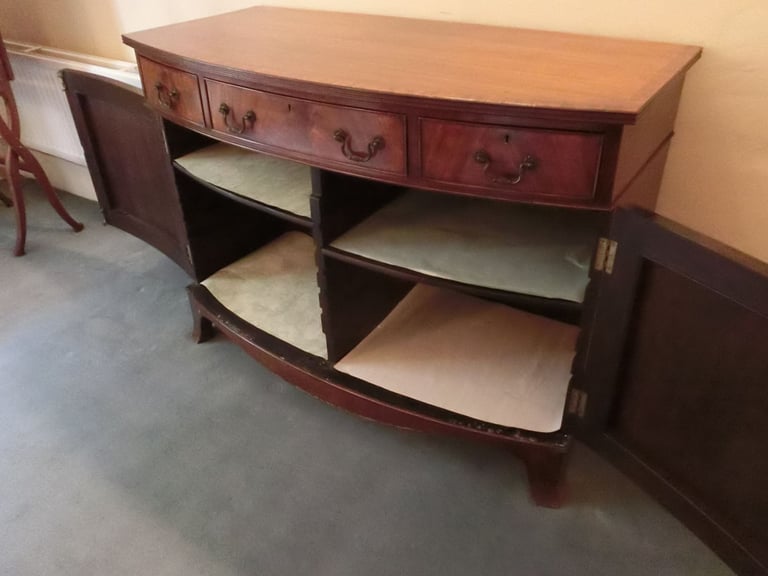 Antique Bow Fronted Sideboard - Warfield Berkshire