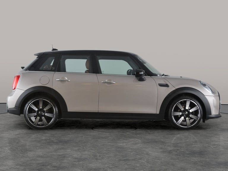 2022 MINI Hatch 1.5 Cooper Exclusive 5dr Auto HATCHBACK PETROL Automatic