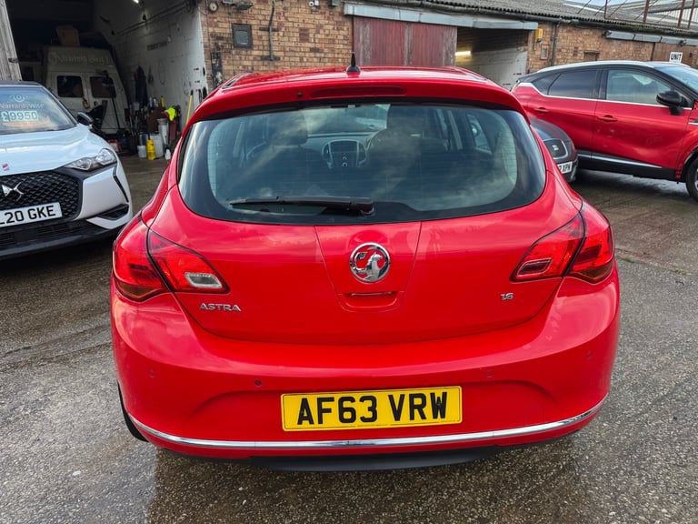 2013 Vauxhall Astra 1.6i 16V Tech Line 5dr Auto HATCHBACK Petrol Automatic