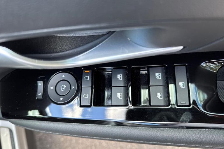 2024 Hyundai TUCSON 1.6 TGDi Plug-in Hybrid Premium 5dr 4WD Auto Automatic Estate Petrol Parallel...