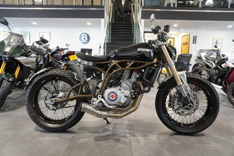 image for CCM Spitfire Six, 2020, Black with just 15472miles