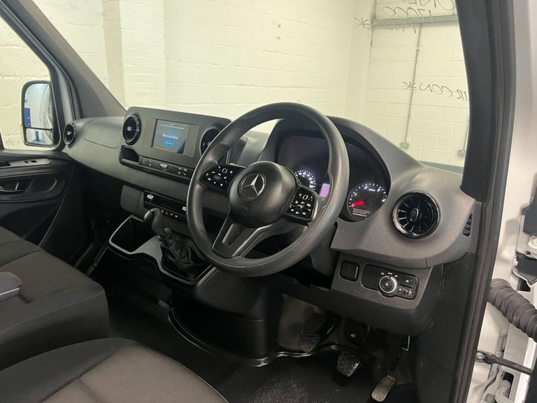 2024 Mercedes-Benz Sprinter 2.0 315 CDI Premium FWD L2 H2 Euro 6 (s/s) 5dr Panel Van Diesel Manual