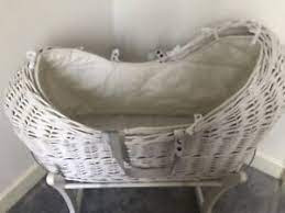 SOLID MOSES BASKET WITH ROCKING STAND