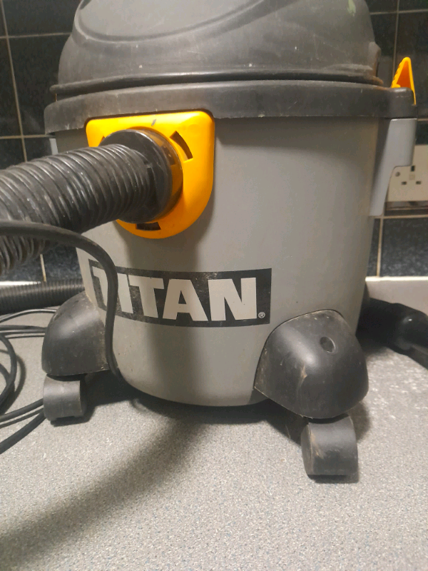 TITAN WET VAC 