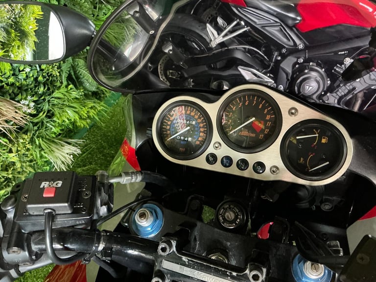 Kawasaki Zxr1200 free delivery 