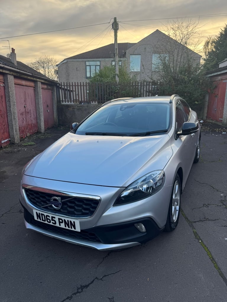 Volvo, V40, Hatchback, 2015, Semi-Auto, 1969 (cc), 5 doors