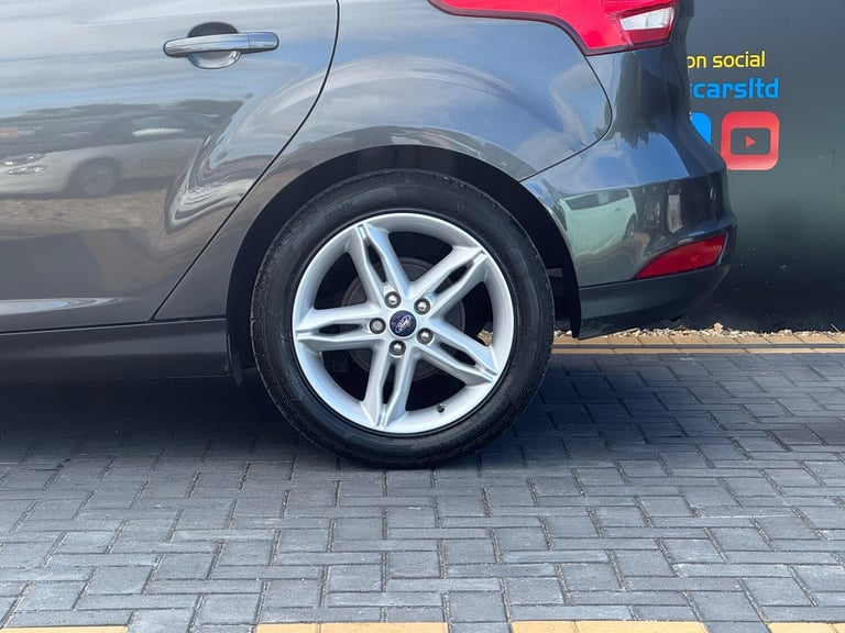 2018 Ford Focus 1.0T EcoBoost Zetec Edition Euro 6 (s/s) 5dr HATCHBACK Petrol Manual