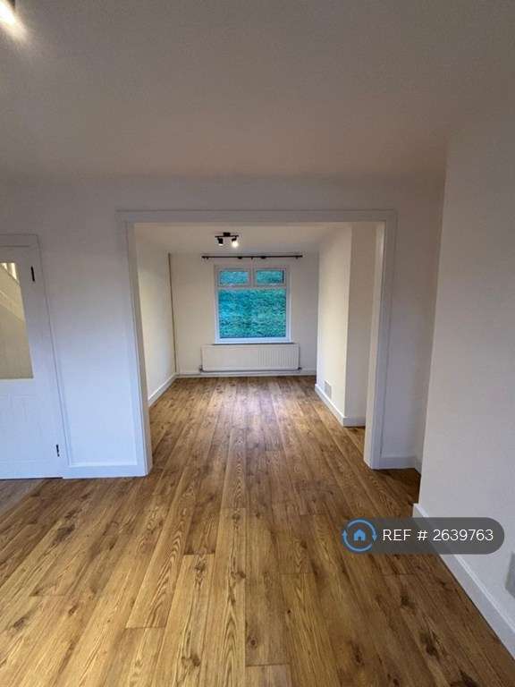 3 bedroom house in Channel View, Risca, Newport, NP11 (3 bed) (#2639763)
