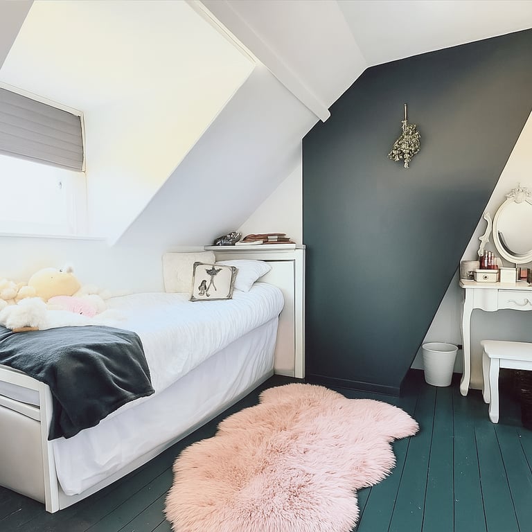 4 Bed. Seaside Townhouse with fast train link to London