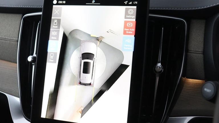 2025 Volvo XC90 T8 PHEV AWD Ultra Dark (Sunroof, 360 Camera, Bowers &amp; Wilkins Sound) ESTATE P...