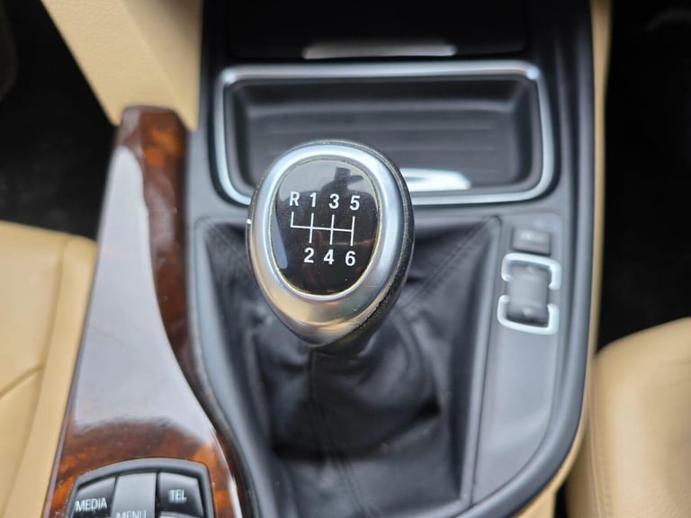 2014 BMW 3 Series 2.0 320d ED EfficientDynamics Euro 5 (s/s) 4dr Saloon Diesel Manual