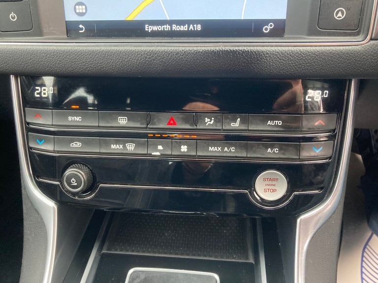 2017 Jaguar XF 2.0d [180] R-Sport 4dr Auto SALOON DIESEL Automatic