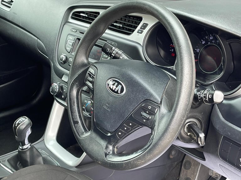 2013 Kia Ceed 1.4 CRDi 1 Euro 5 5dr HATCHBACK Diesel Manual