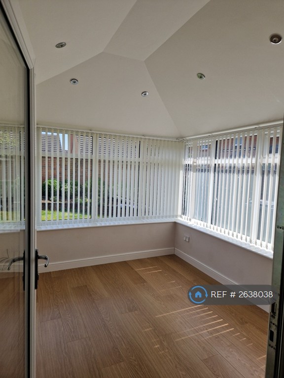 3 bedroom house in Cavalry Court, Lincoln, LN4 (3 bed) (#2638038)