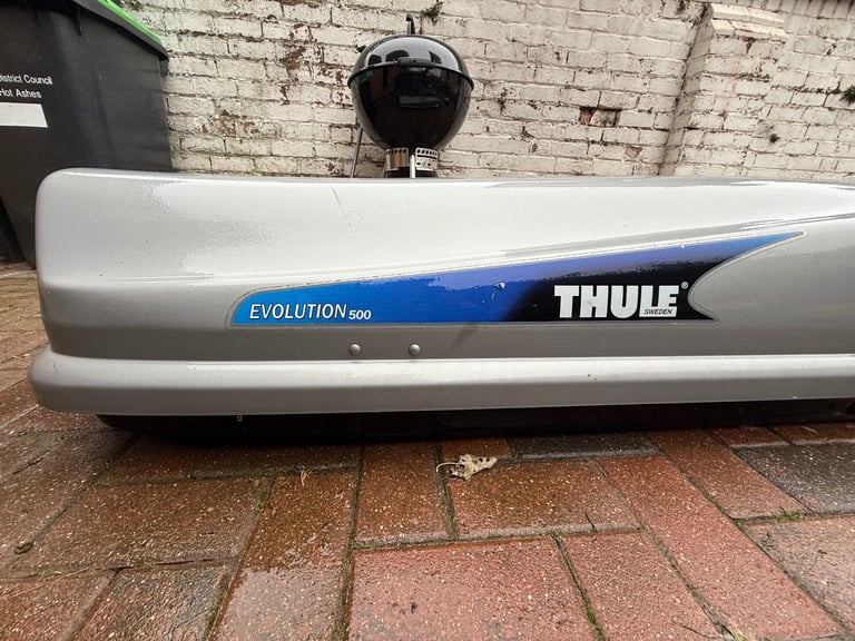 Thule ski roof box