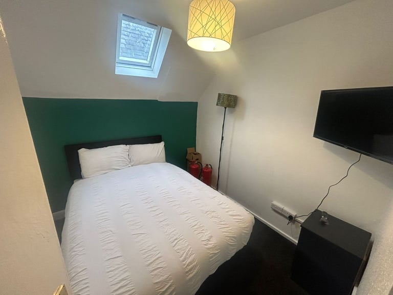 4-Bedroom Flat at NG7 7LL