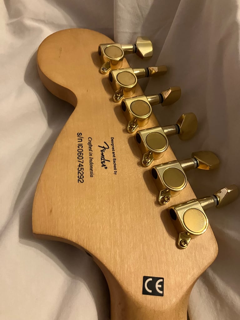 2006 Squier Affinity Stratocaster, Black & Gold Hardware