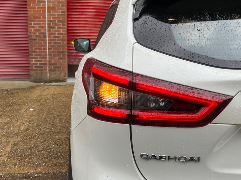 2017 Nissan Qashqai 1.2 DIG-T Acenta XTRON Euro 6 (s/s) 5dr HATCHBACK Petrol Automatic