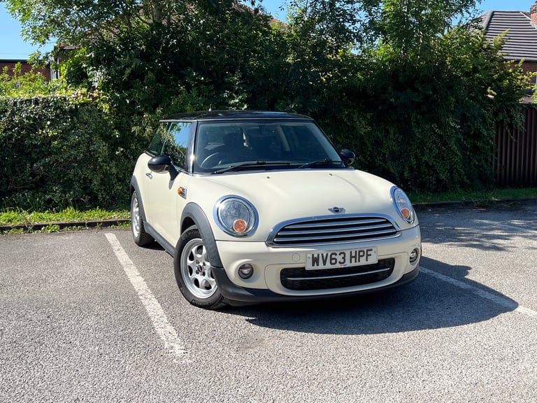 Mini Cooper D 1.6 Hatchback 3dr Diesel Manual 2013