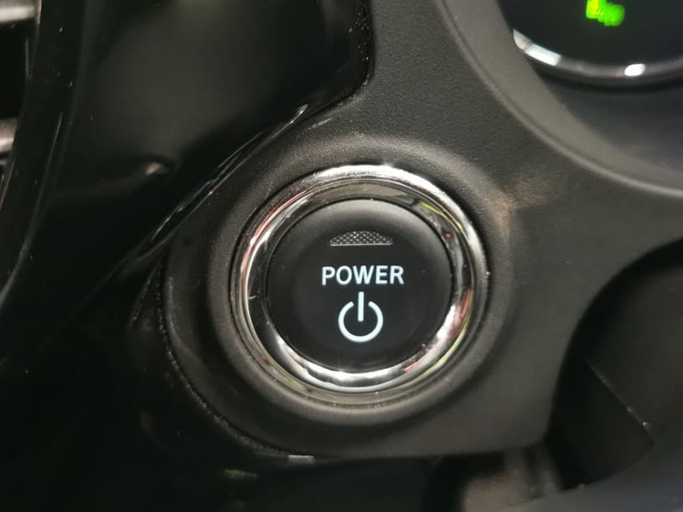 2019 Mitsubishi Outlander 2.4h TwinMotor 13.8kWh Dynamic SUV 5dr Petrol Plug-in Hybrid CVT 4WD Eu...