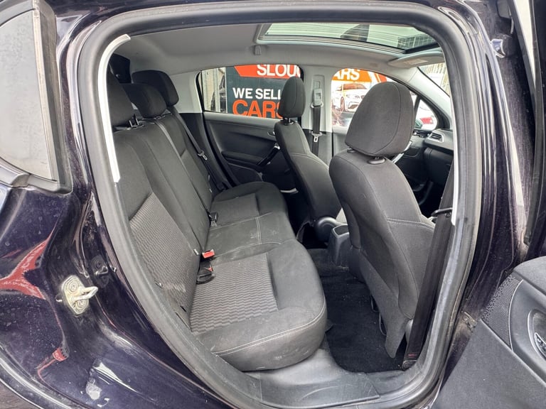 2015 Peugeot 208 1.2 VTi Style 5dr HATCHBACK Petrol Manual