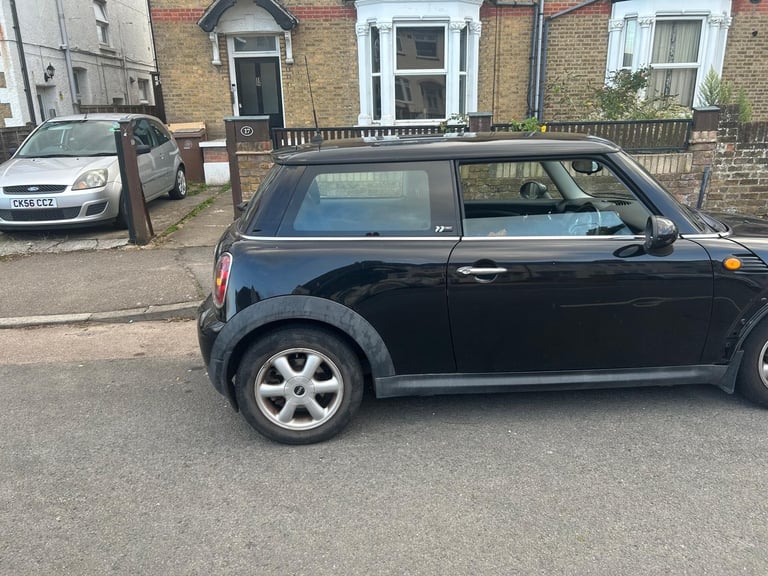 2010 Mini one cooper hpi clear 