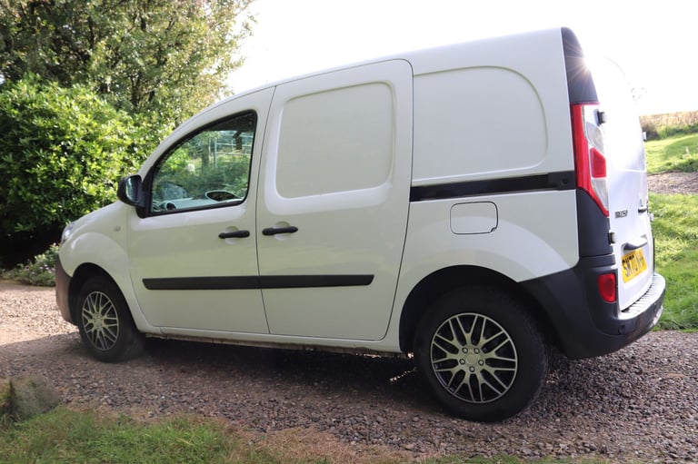 2020 Nissan NV250 1 Owner FSH Belt Done